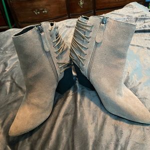 Cute boots gently used